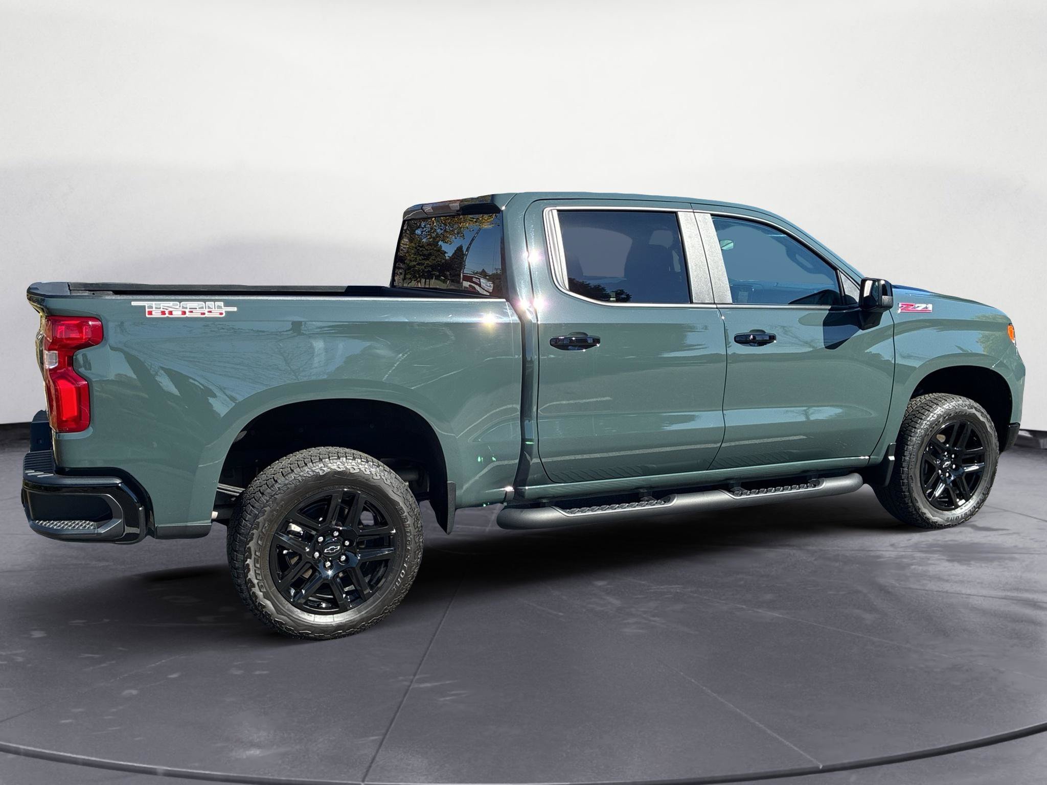 Used 2026 Chevrolet Silverado 1500 LT Trail Boss w/ Protection Package AWD/4WD image 5