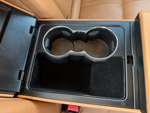 Used 2016 Jaguar XJ R-Sport image 40