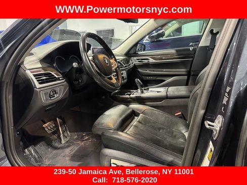 Used 2019 BMW 740e xDrive w/ Executive Package AWD/4WD image 22