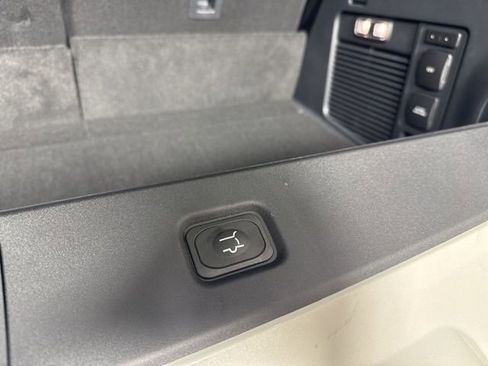 New 2025 Ford Expedition Platinum w/ Stealth Appearance Package image 32