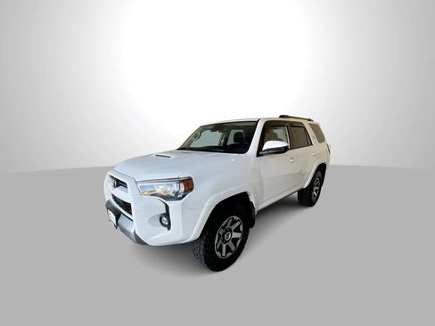 Used 2022 Toyota 4Runner TRD Off-Road AWD/4WD image 4