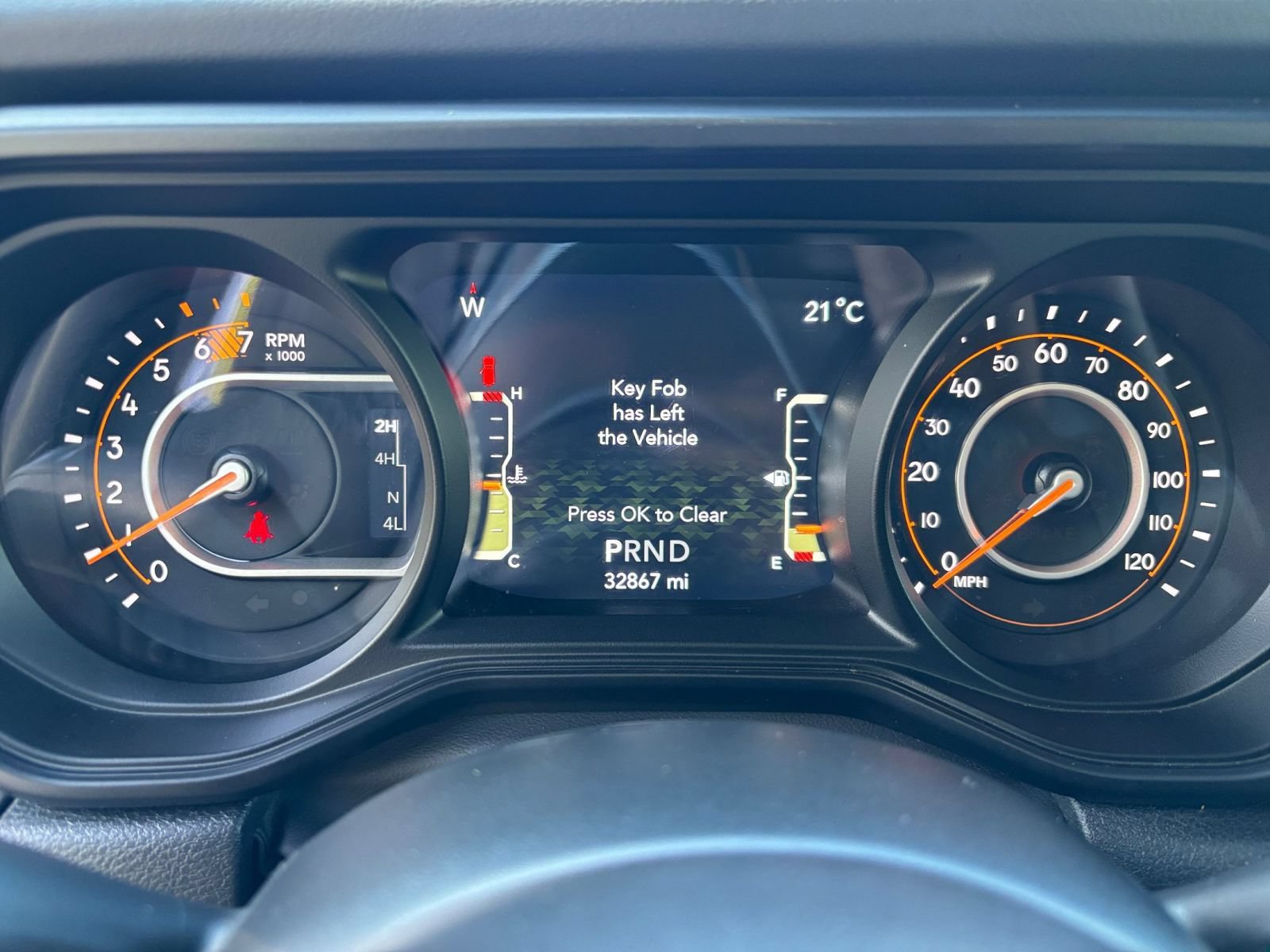 Used 2025 Jeep Wrangler Unlimited Sahara AWD/4WD image 40