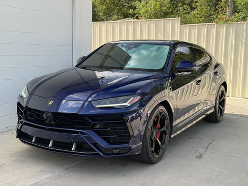 Used 2019 Lamborghini Urus AWD/4WD image 9