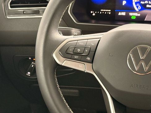 Used 2022 Volkswagen Tiguan SE w/ Panoramic Sunroof Package image 83