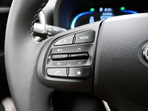 New 2025 Hyundai Venue SEL image 23