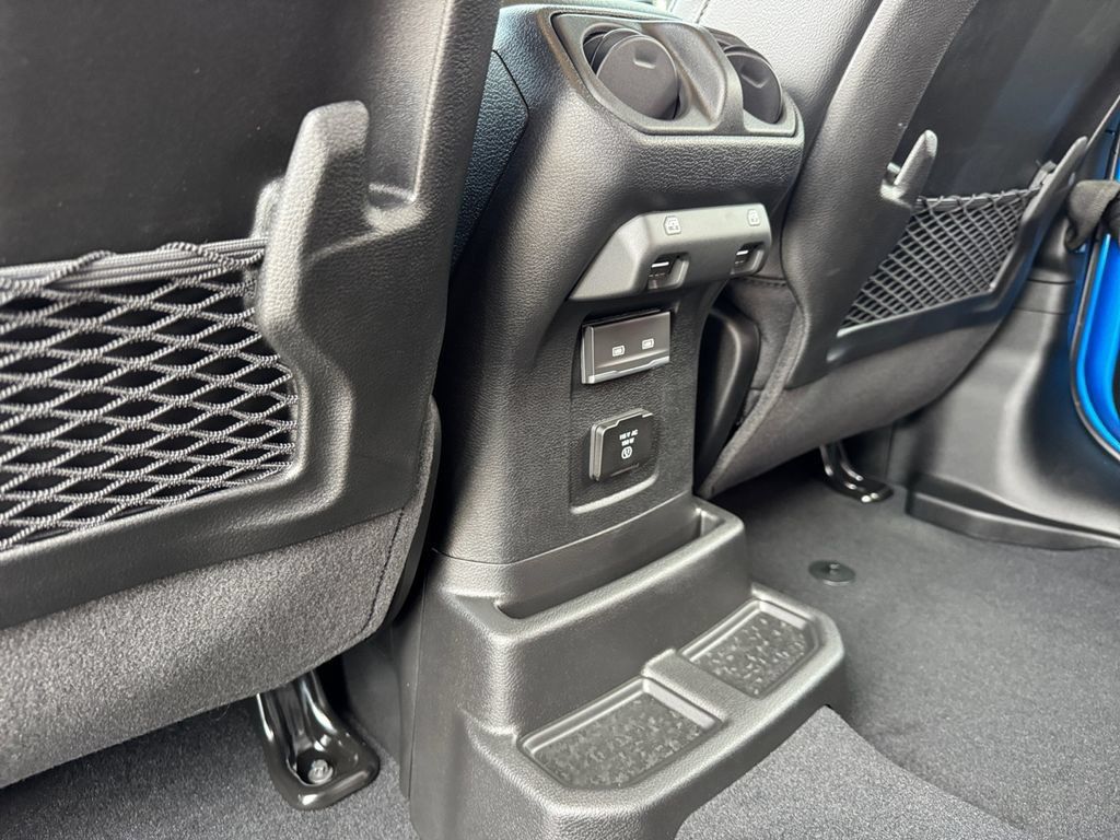 New 2025 Jeep Wrangler Unlimited Sahara AWD/4WD image 17