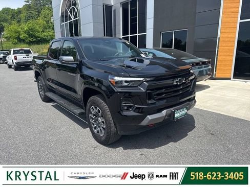Used 2025 Chevrolet Colorado Z71 AWD/4WD image 1