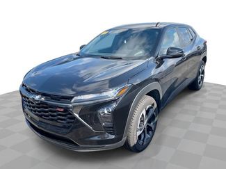 Used 2025 Chevrolet Trax RS FWD video 1