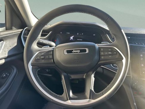 Certified 2024 Jeep Grand Cherokee L Laredo image 21