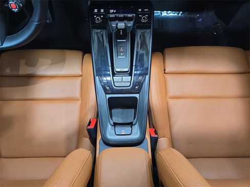 Used 2025 Porsche 911 Carrera GTS image 20