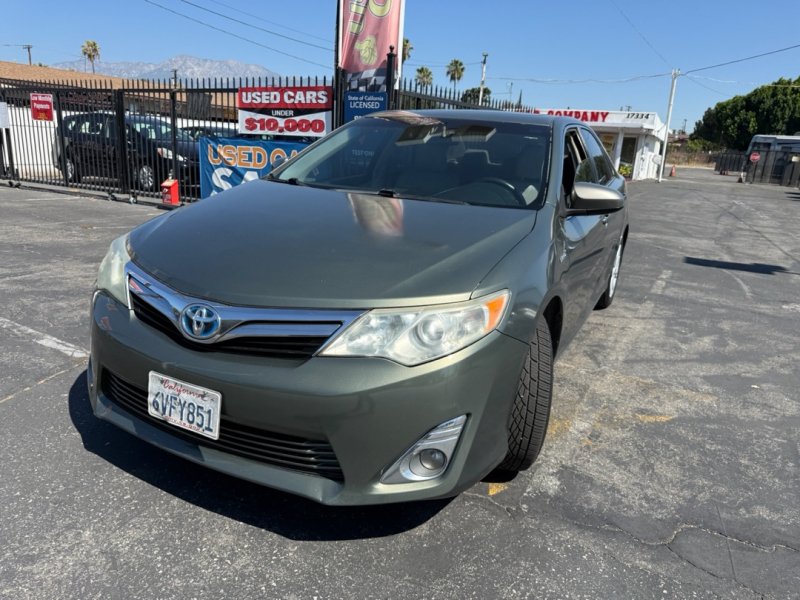 Used 2012 Toyota Camry XLE w/ Leather Pkg FWD image 4