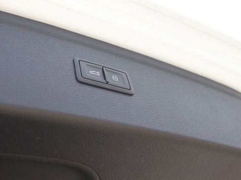 Used 2025 Audi Q5 2.0T Premium Plus AWD/4WD image 6