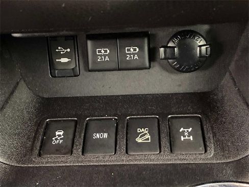 Used 2018 Toyota Highlander XLE w/ Protection Package #3 image 23