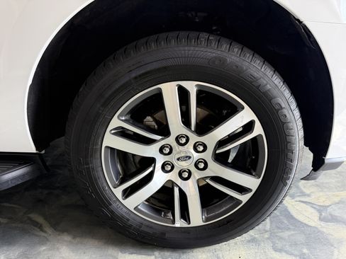 Used 2024 Ford Expedition Max Limited AWD/4WD image 32