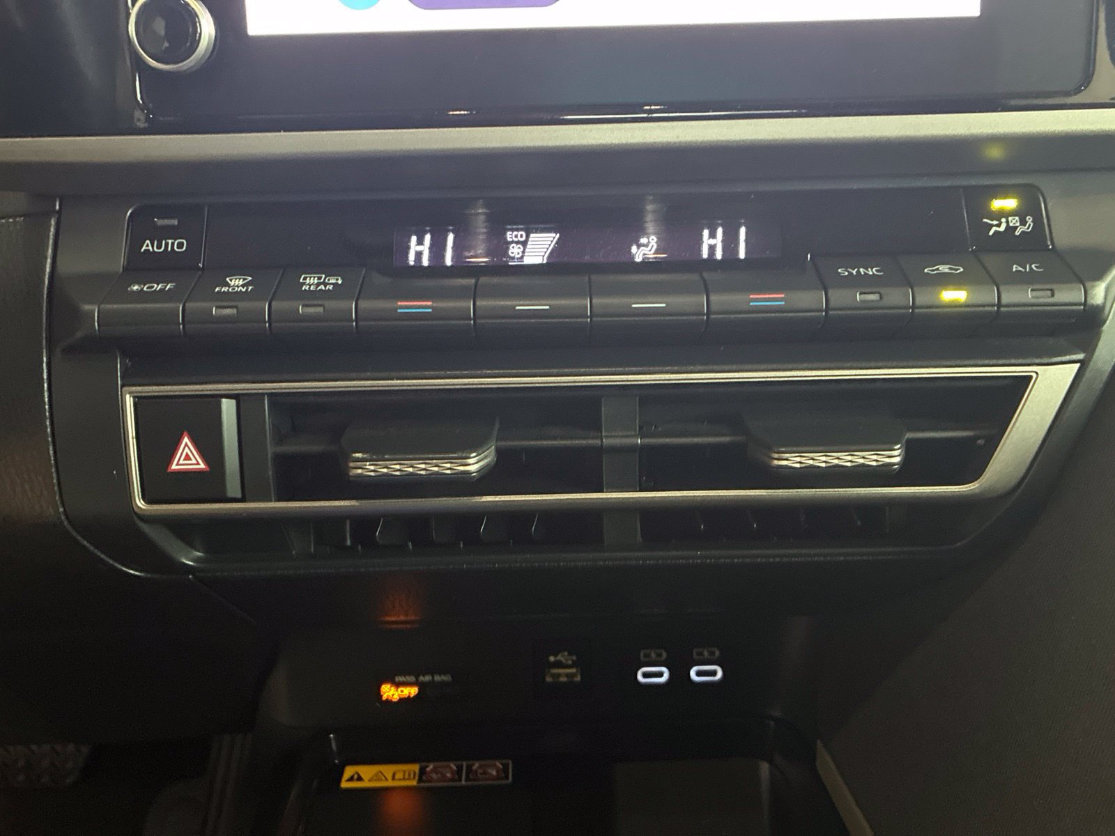 Used 2025 Toyota Camry LE FWD image 24