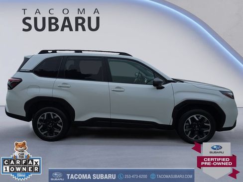 Used 2025 Subaru Forester Premium AWD/4WD image 6