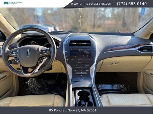 Used 2013 Lincoln MKZ AWD image 12