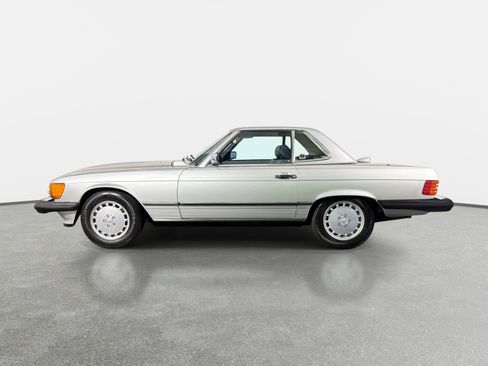 Used 1987 Mercedes-Benz 560 SL image 6