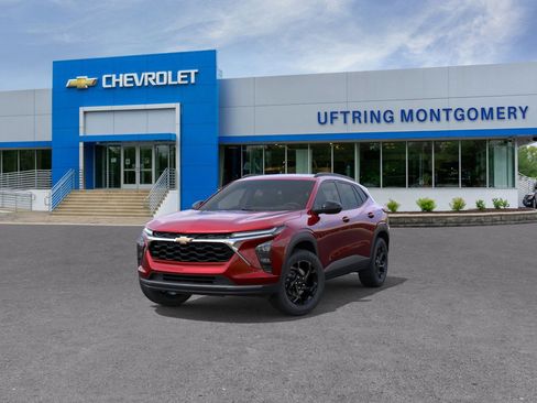New 2026 Chevrolet Trax LT w/ Driver Confidence Package image 8