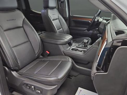 Used 2023 GMC Sierra 1500 Denali w/ Denali Reserve Package AWD/4WD image 25