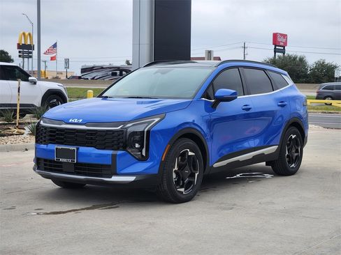 Certified 2026 Kia Sportage EX w/ EX Panorama Roof Package image 3