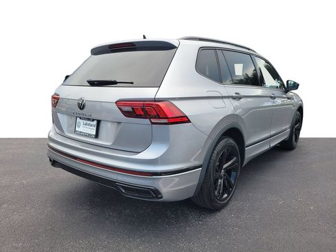 Used 2023 Volkswagen Tiguan SE R-Line FWD image 3