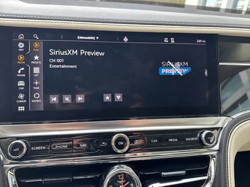 Used 2022 Bentley Flying Spur V8 image 25