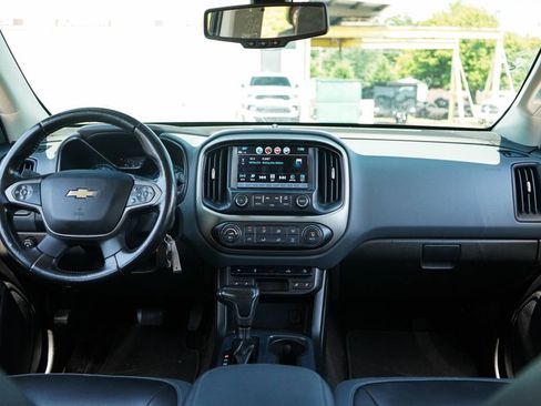 Used 2017 Chevrolet Colorado Z71 AWD/4WD image 10