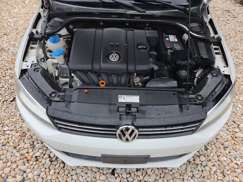 Used 2012 Volkswagen Jetta SEL FWD image 16