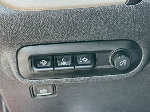 Used 2024 GMC Terrain Denali AWD/4WD image 10