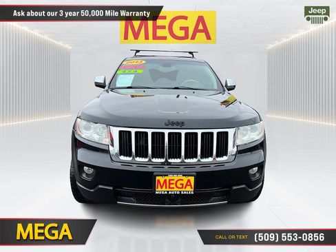 Used 2013 Jeep Grand Cherokee Overland w/ Advance Technology Group AWD/4WD image 2