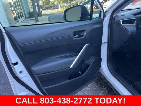 Used 2024 Toyota Corolla Cross LE FWD image 5