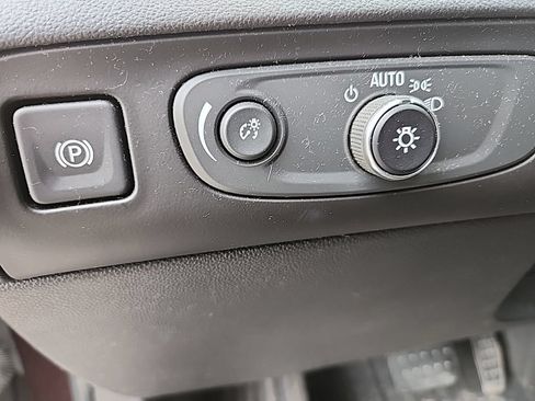 Used 2020 Buick Enclave Avenir w/ Avenir Technology Package AWD/4WD image 15
