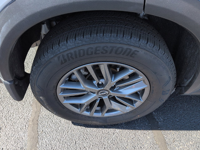 Used 2025 Nissan Rogue S FWD image 9