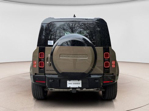 Used 2025 Land Rover Defender 110 X-Dynamic SE AWD/4WD image 4
