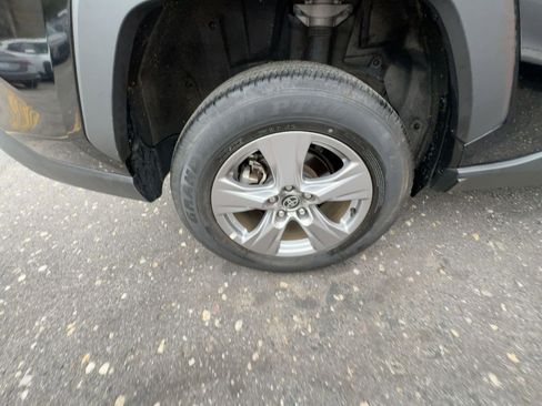 Used 2025 Toyota RAV4 XLE image 16