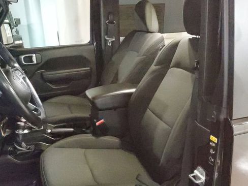 Used 2022 Jeep Wrangler Sport S image 16
