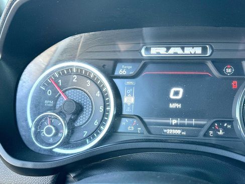 Used 2025 RAM 1500 Laramie AWD/4WD image 19