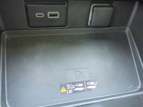 Used 2023 Chevrolet Tahoe High Country w/ Advanced Technology Package image 23