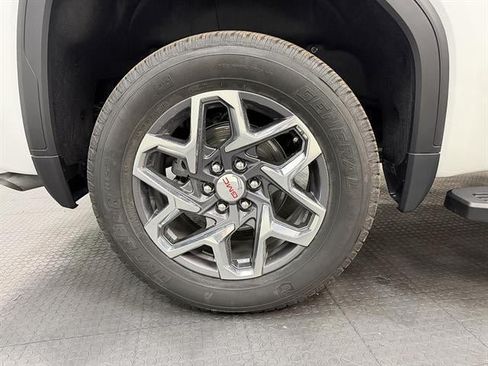 New 2026 GMC Sierra 1500 SLT w/ SLT Premium Package AWD/4WD image 9