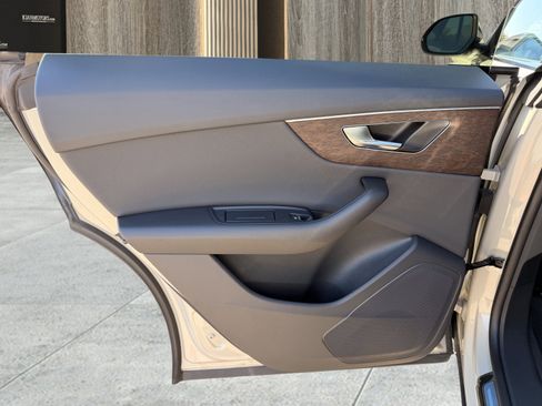 Used 2023 Audi Q8 Premium w/ Convenience Package image 31