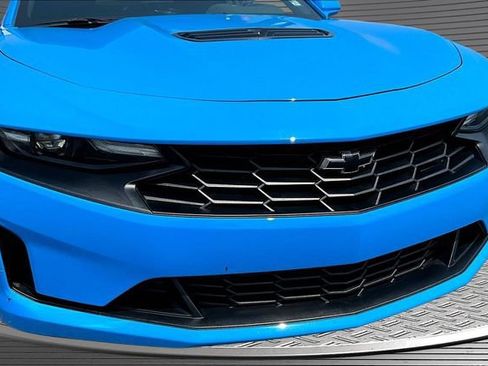 Used 2022 Chevrolet Camaro LT w/ Technology Package RWD image 31
