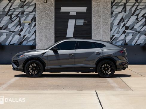 Used 2024 Lamborghini Urus S AWD/4WD image 1