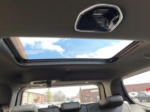 New 2026 Jeep Grand Wagoneer 4WD image 17