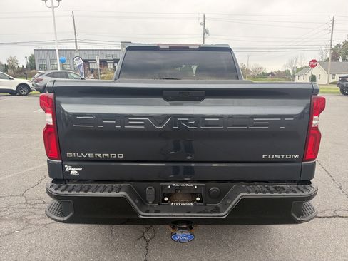 Used 2021 Chevrolet Silverado 1500 Custom Trail Boss AWD/4WD image 4