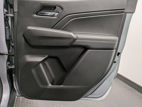 Used 2023 Chevrolet Colorado LT w/ LT Convenience Package III AWD/4WD image 26