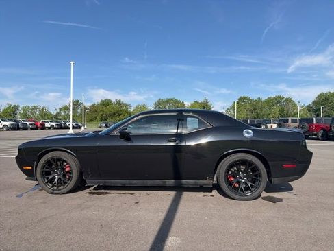 Used 2009 Dodge Challenger SRT8 RWD image 12