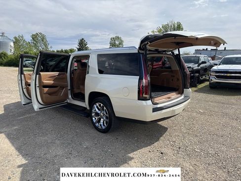 Used 2015 Cadillac Escalade ESV Platinum AWD/4WD image 39