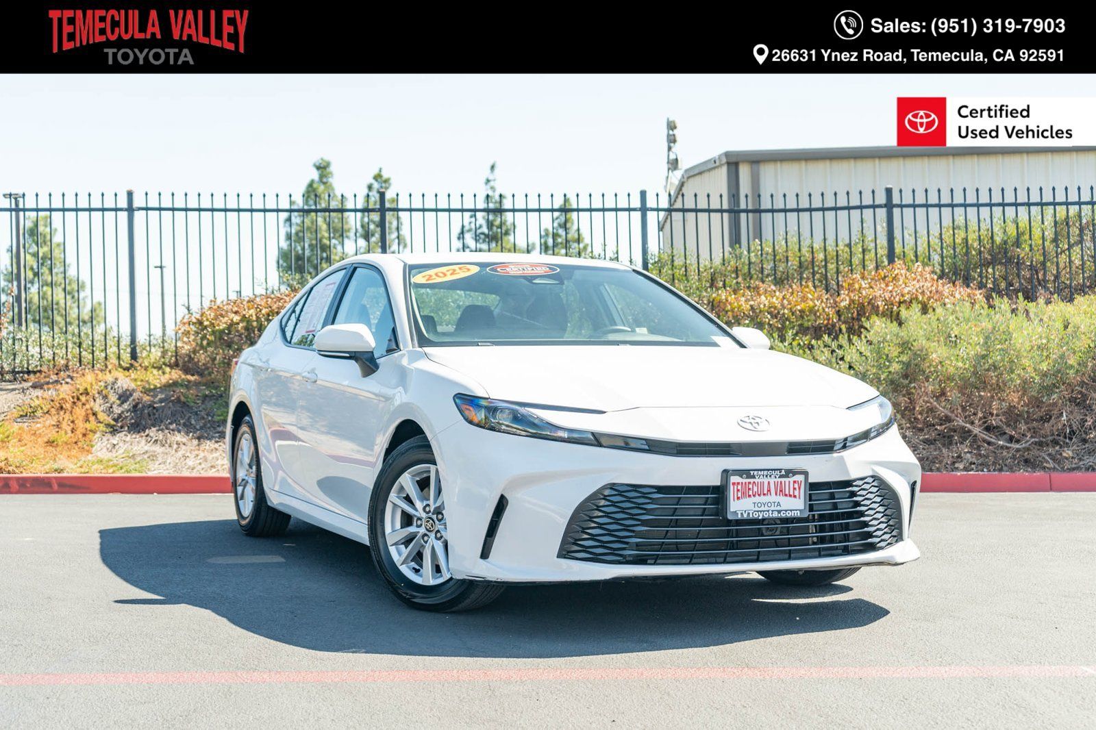 Used 2025 Toyota Camry Hybrid FWD image 1