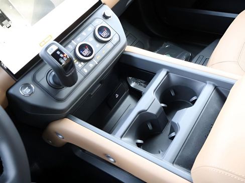 New 2026 Land Rover Defender 110 S AWD/4WD image 25